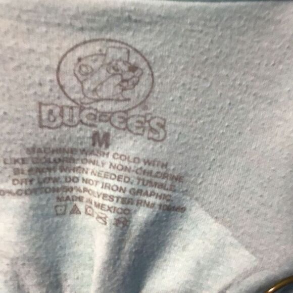 Buc-cees and the beach tee shirt size medium - Picture 5 of 5